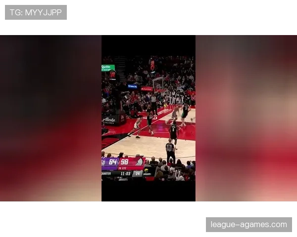 海耶斯挡拆突破提升效率，显著拉开与队友得分差距