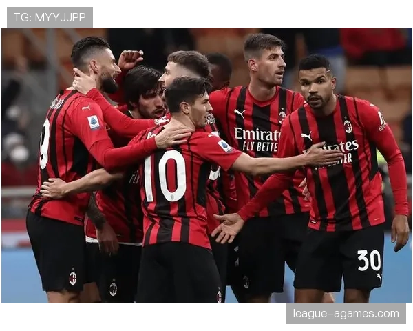 AC米兰中场运转表面正常，关键连接频频断链影响进攻流畅性